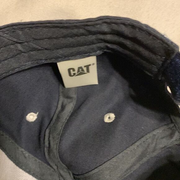 Cat Caterpillar cap with Velcro adjustable closure black - Picture 3 of 5